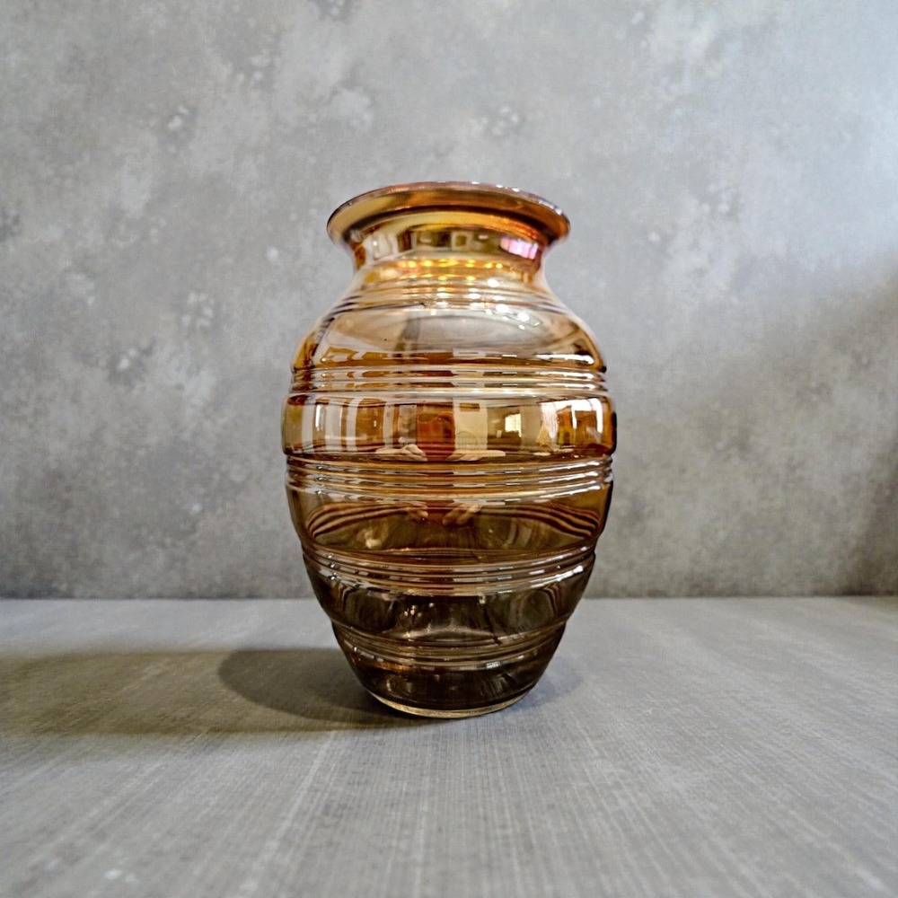 Vintage ANCHOR HOCKING
Amber Iridescent Carnival Glass
Ribbed Banded Vase